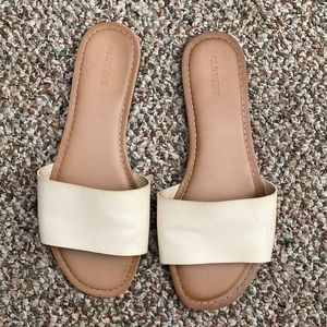 Old Navy slip on sandals